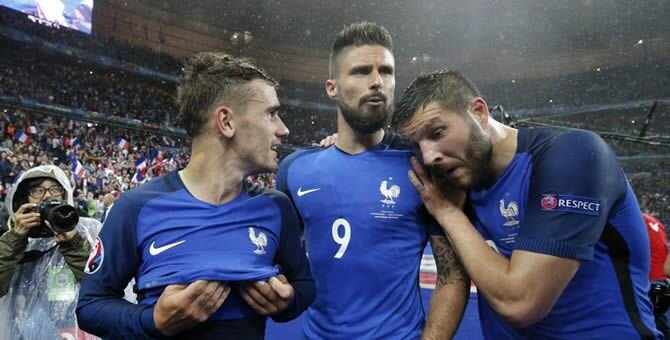 Euro 2016 hosts France thrash Iceland to set up Germany semifinal